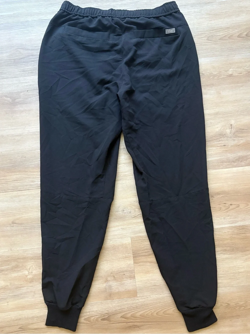FIGS Men's Tansen Black Jogger Scrub Pants